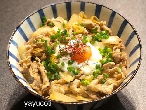 焼肉のタレでご飯がすすむ簡単豚キムチ丼